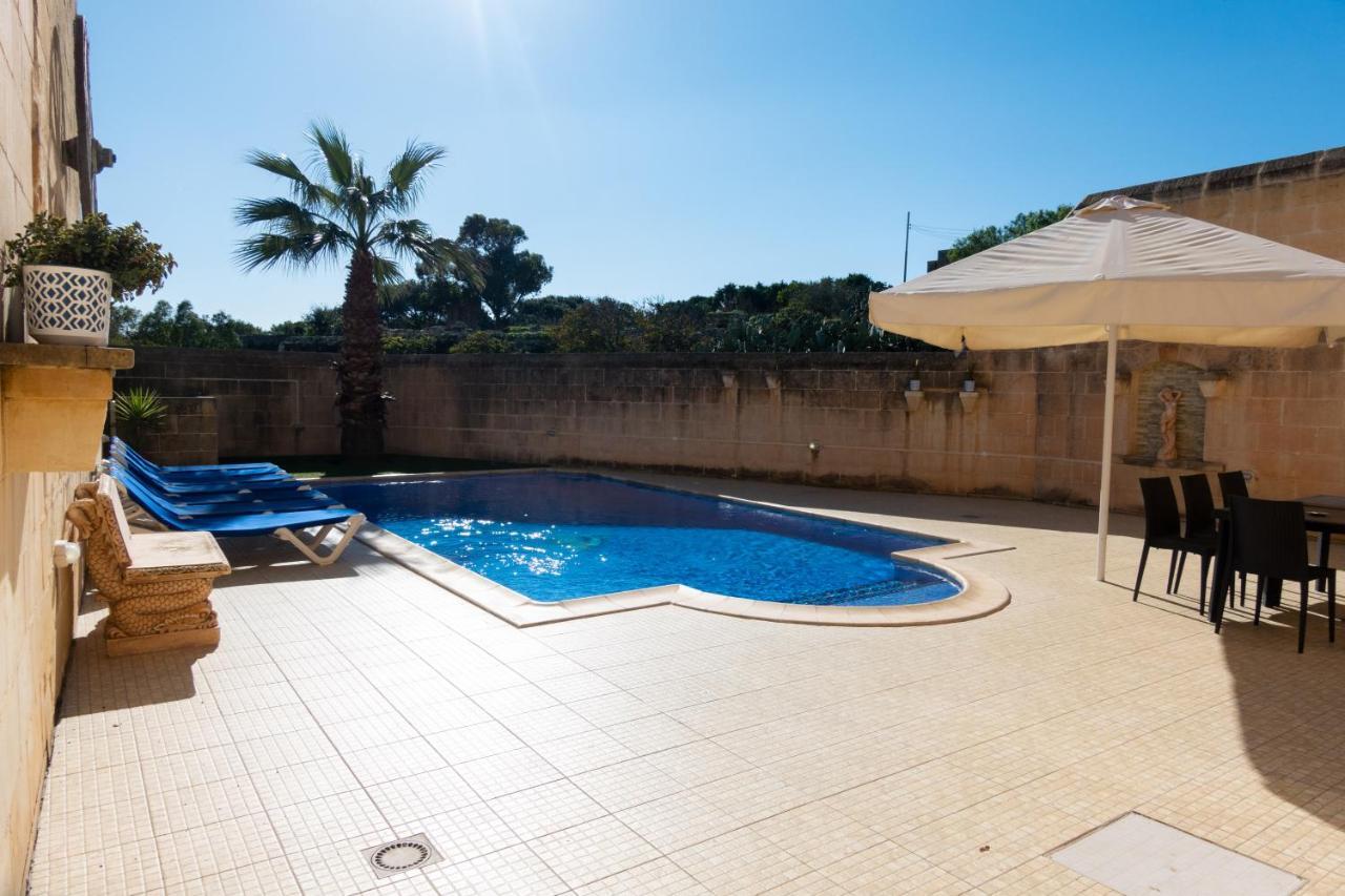 Centre Island With Private Pool And Hot Tub Vakantiehuis *