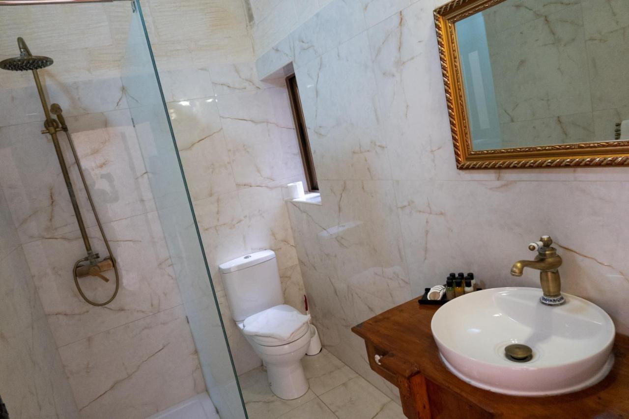 Centre Island With Private Pool And Hot Tub Vakantiehuis Kerċem