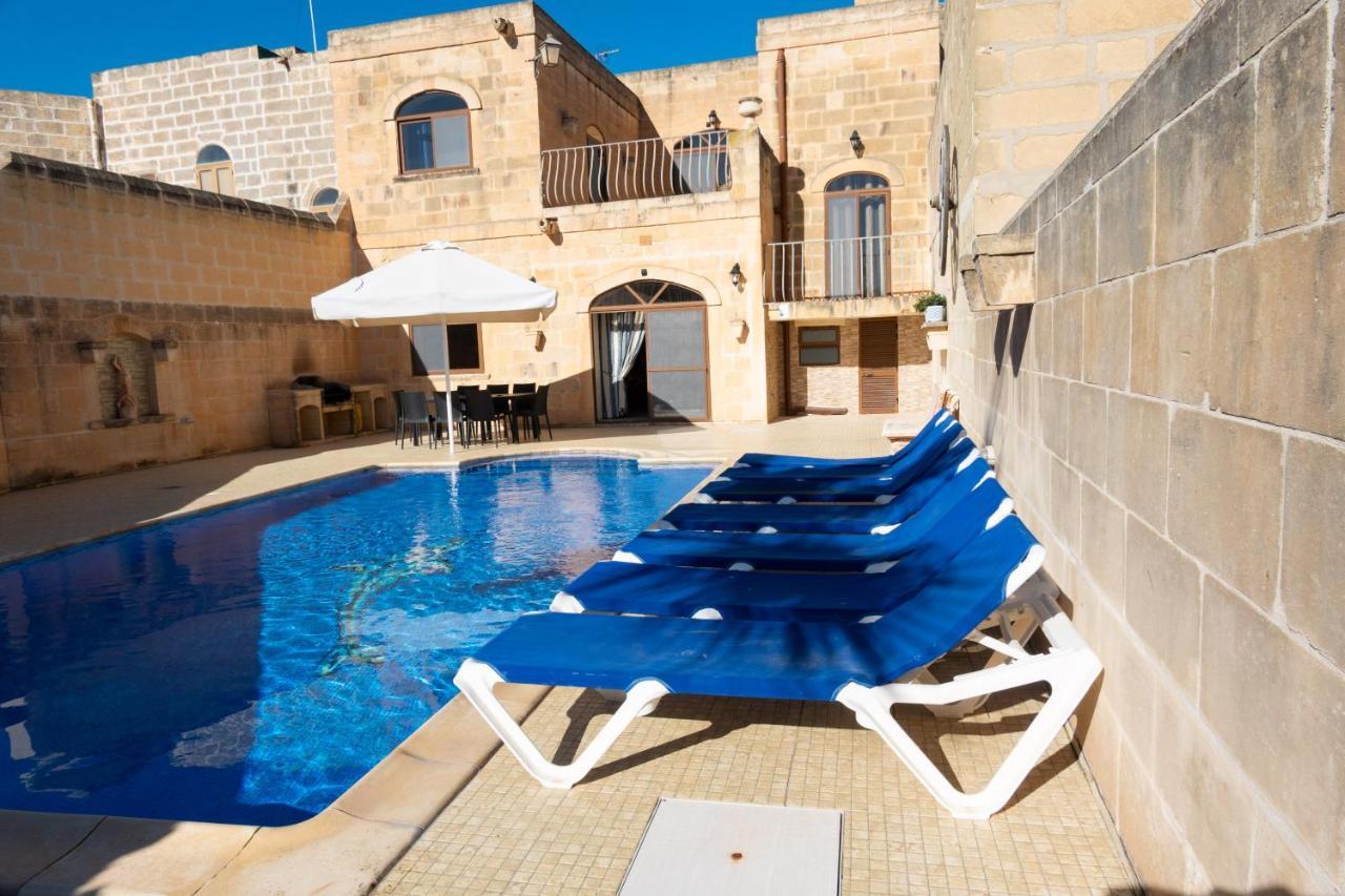 Centre Island With Private Pool And Hot Tub * Kerċem