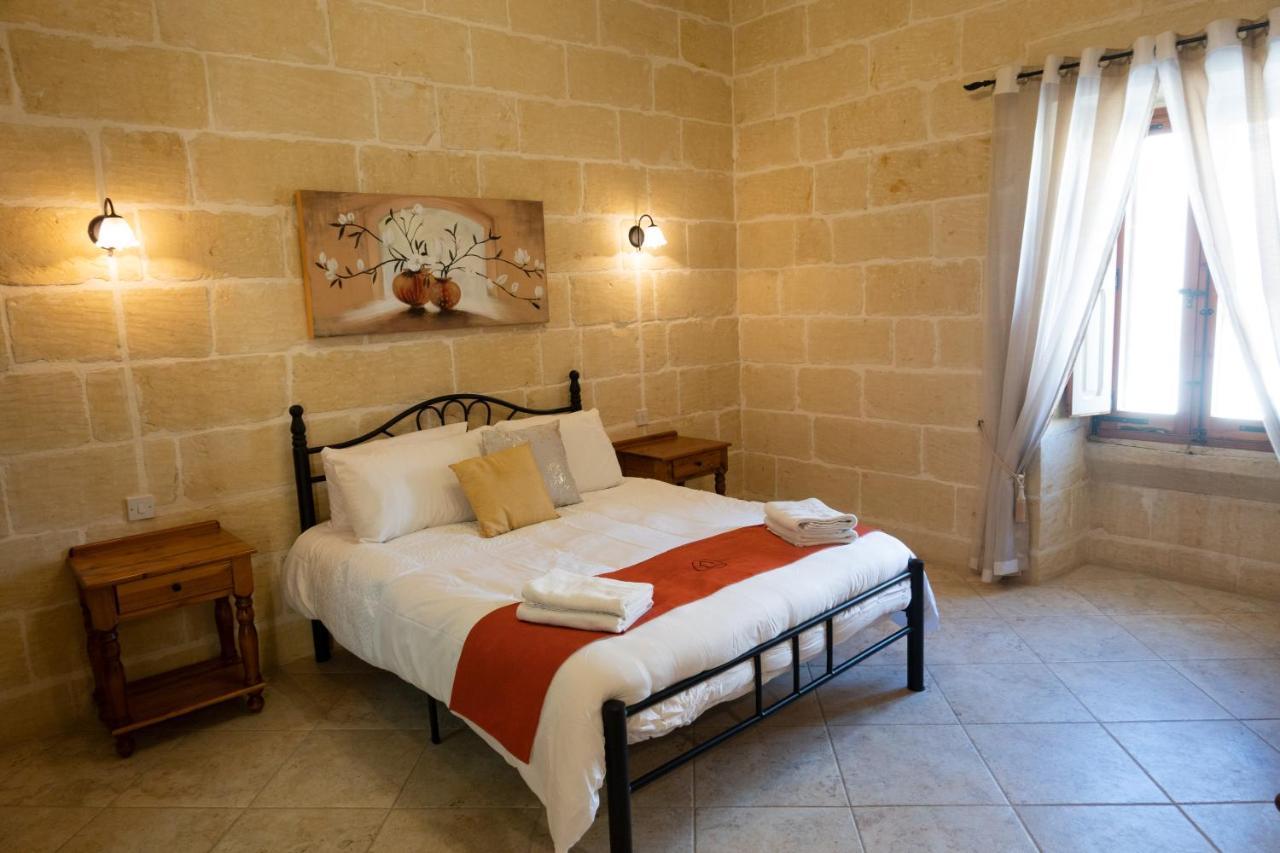 Centre Island With Private Pool And Hot Tub * Kerċem