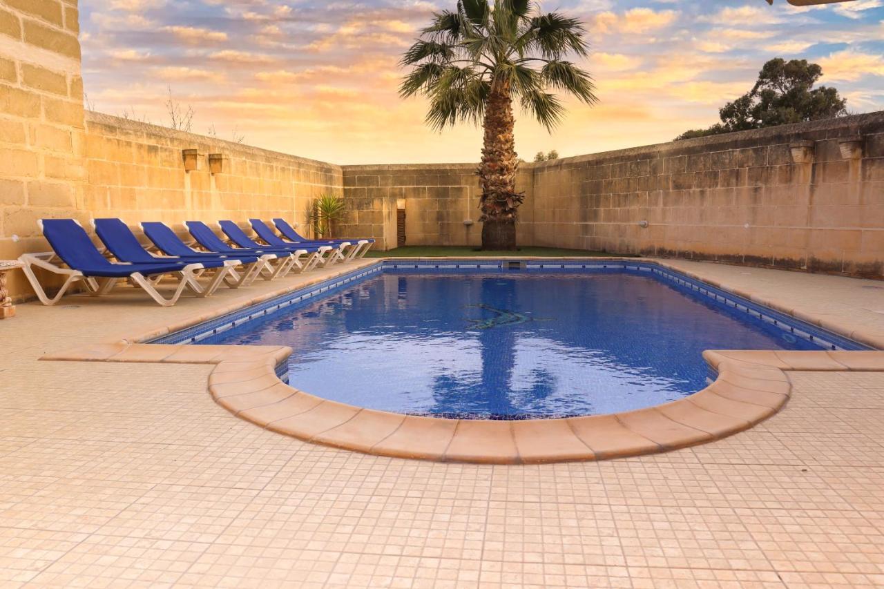 Vakantiehuis Centre Island With Private Pool And Hot Tub
